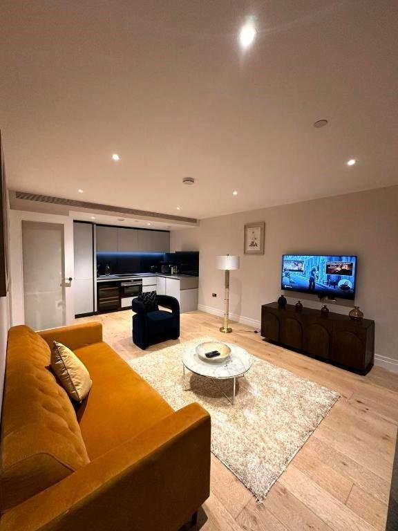 One Bed Flat In Vauxhall *